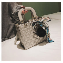 Load image into Gallery viewer, Crush On You Handbag
